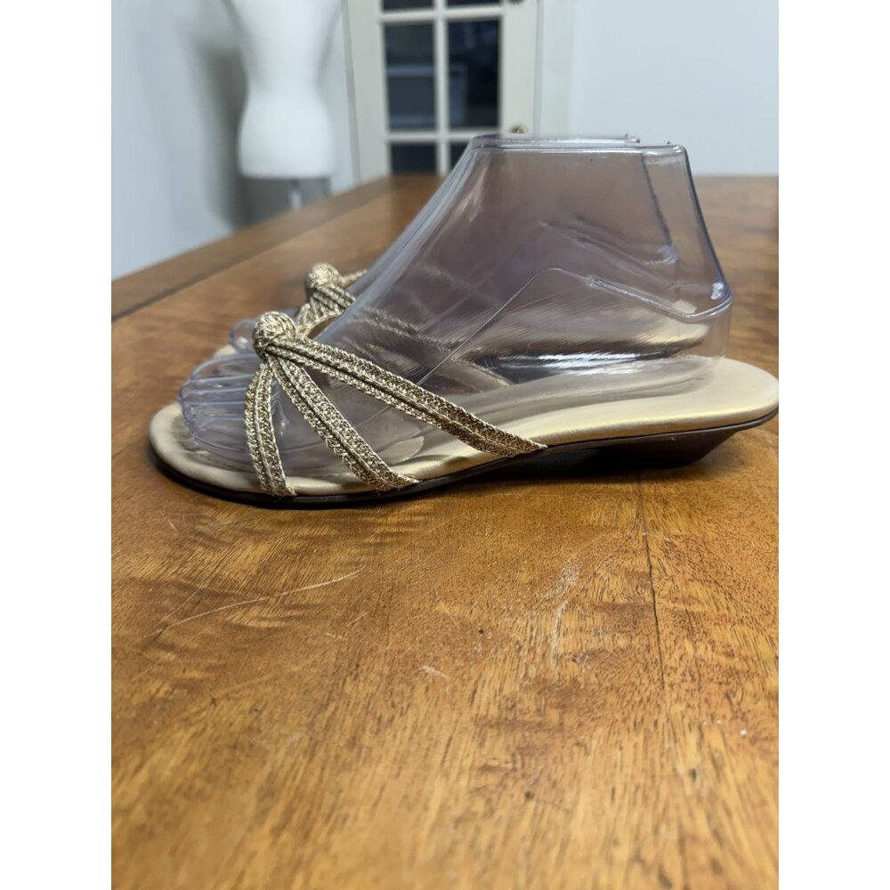 Vtg Y2K Talbots Women’s 7.5 Knot Gold Strappy Leather Kitten Heels Sandals Shoes - Picture 3 of 8